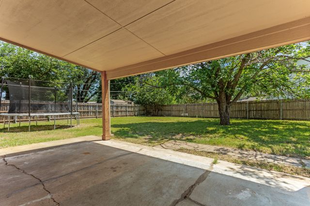 5732 Bonnie Wayne Street, Haltom City, TX 76117
