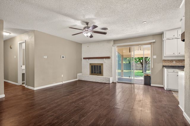 5732 Bonnie Wayne Street, Haltom City, TX 76117