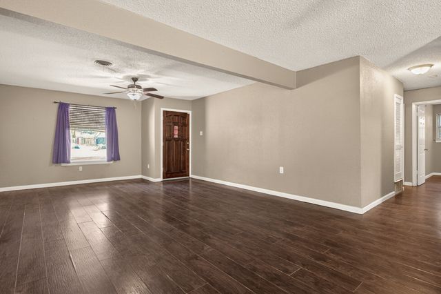 5732 Bonnie Wayne Street, Haltom City, TX 76117