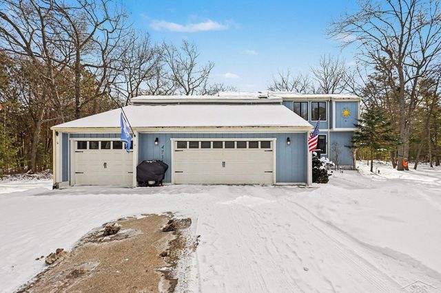 4738 Willow Bend Road, Oscoda, MI 48750