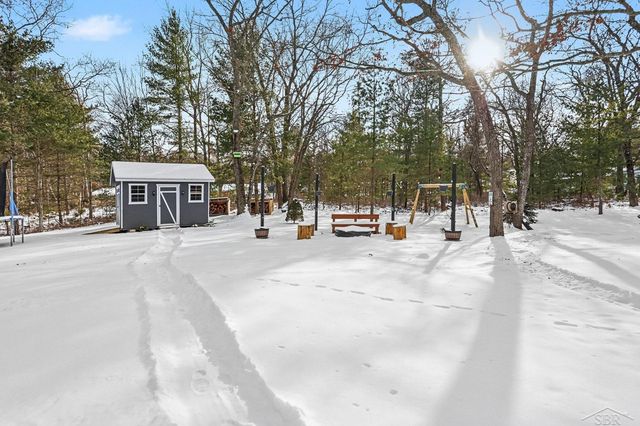 4738 Willow Bend Road, Oscoda, MI 48750