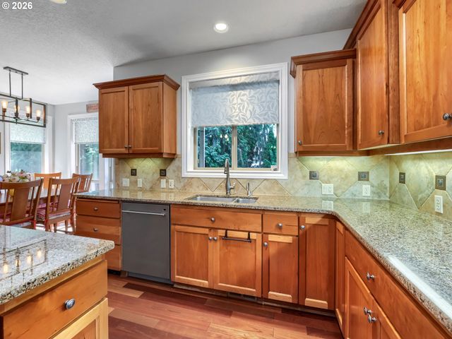 28537 Sw MORNINGSIDE Ave, Wilsonville, OR 97070