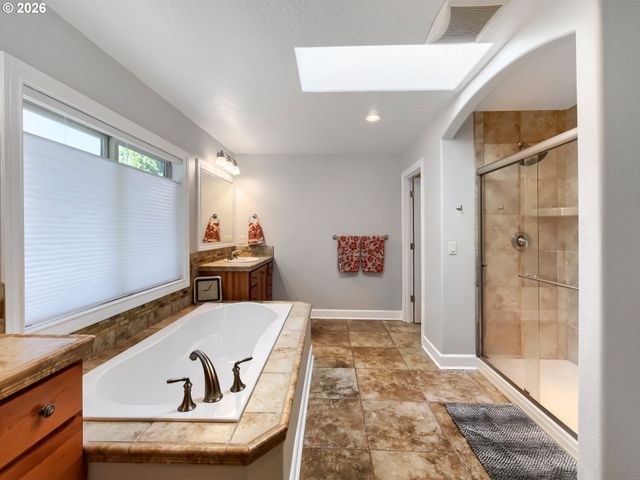 28537 Sw MORNINGSIDE Ave, Wilsonville, OR 97070