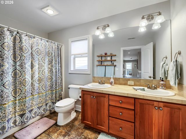 28537 Sw MORNINGSIDE Ave, Wilsonville, OR 97070