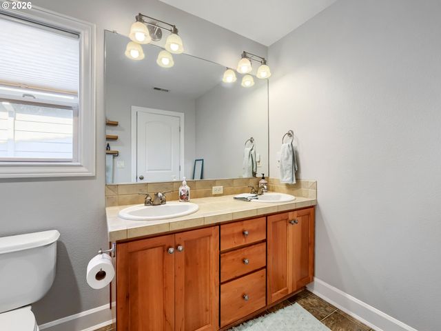 28537 Sw MORNINGSIDE Ave, Wilsonville, OR 97070