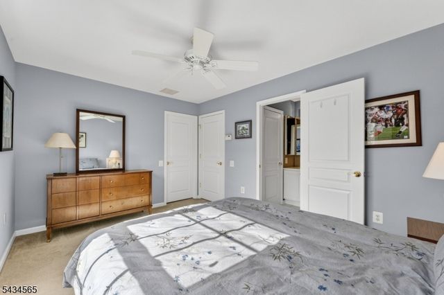 717 Thistle Hill Ln, Franklin Twp., NJ 08873