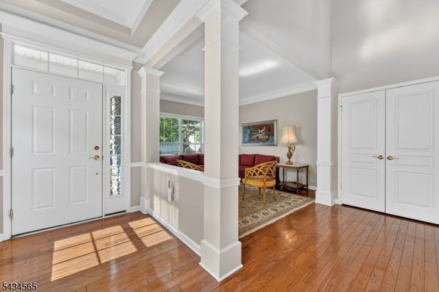 717 Thistle Hill Ln, Franklin Twp., NJ 08873