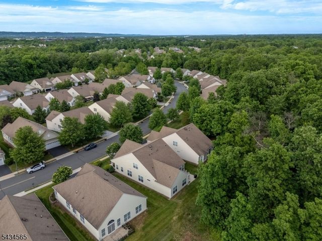717 Thistle Hill Ln, Franklin Twp., NJ 08873