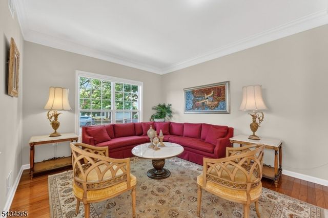 717 Thistle Hill Ln, Franklin Twp., NJ 08873