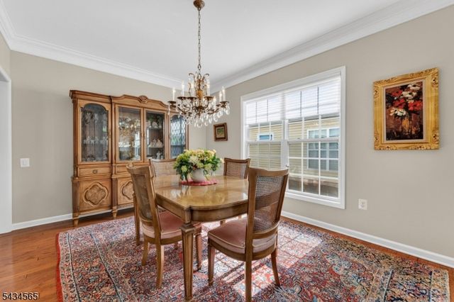 717 Thistle Hill Ln, Franklin Twp., NJ 08873