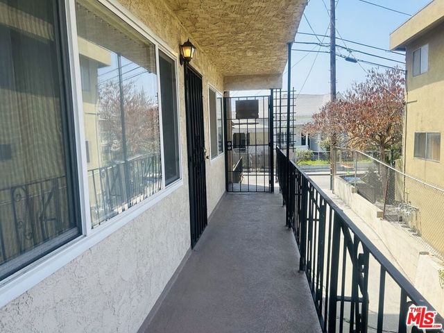 740 N Hill Place 1, Los Angeles, CA 90012