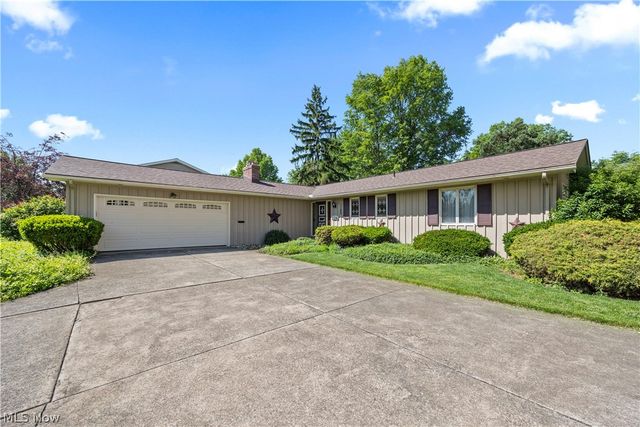 3516 Meadowbrook Drive, Lorain, OH 44053
