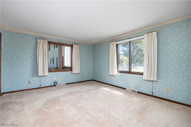 3516 Meadowbrook Drive, Lorain, OH 44053