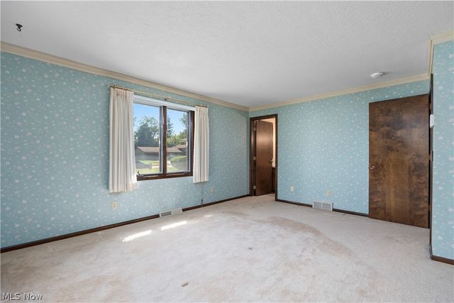 3516 Meadowbrook Drive, Lorain, OH 44053