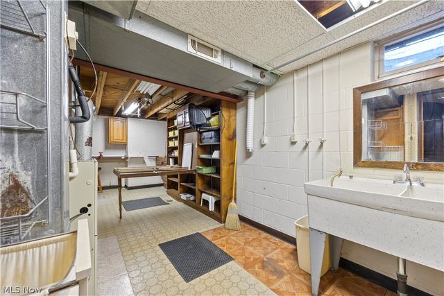3516 Meadowbrook Drive, Lorain, OH 44053
