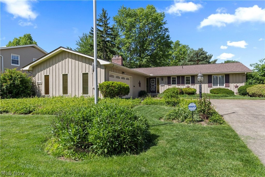 3516 Meadowbrook Drive, Lorain, OH 44053