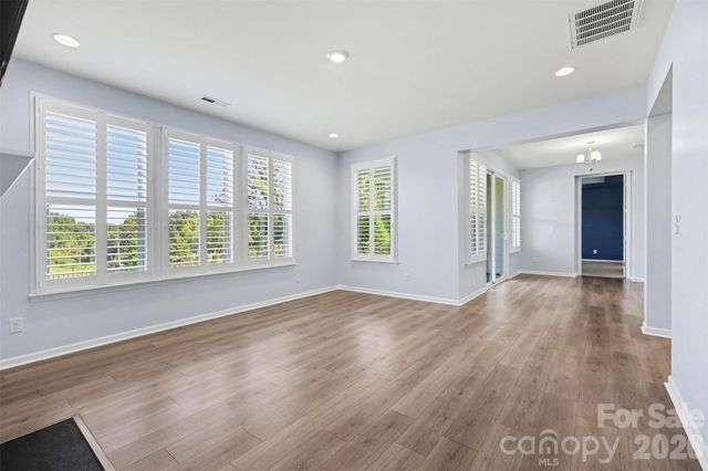8017 Creek Park Drive, Denver, NC 28037