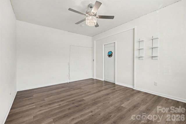 8017 Creek Park Drive, Denver, NC 28037