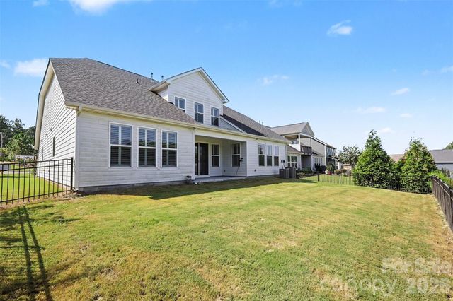 8017 Creek Park Drive, Denver, NC 28037