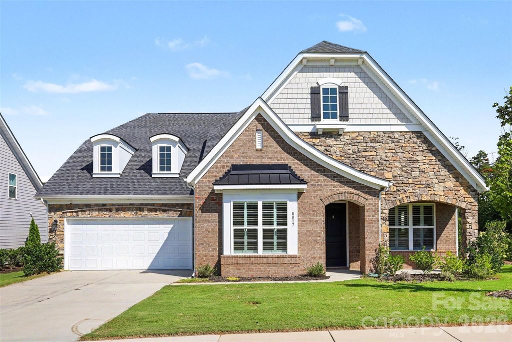8017 Creek Park Drive, Denver, NC 28037