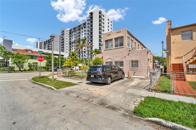 829 SW 19th Avenue, Miami, FL 33135