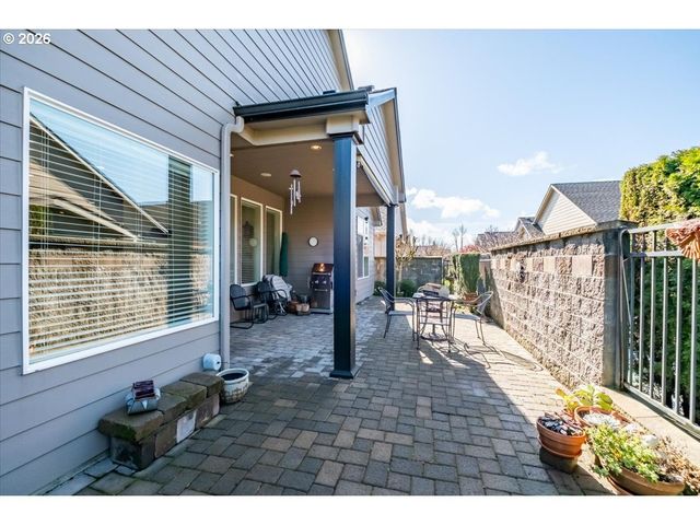 745 Se GLENDOVER Ln, Dallas, OR 97338