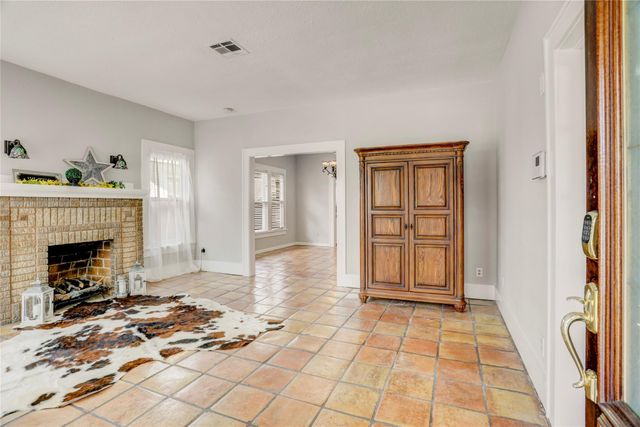 5221 Mulford Street, Houston, TX 77023