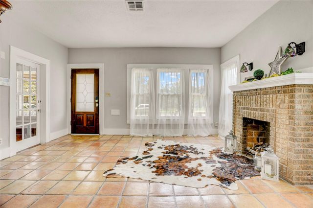 5221 Mulford Street, Houston, TX 77023