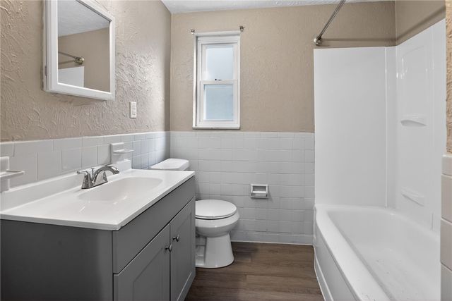 8030 Lincoln Rd, Penn Hills, PA 15147