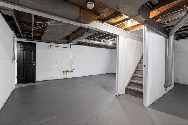 8030 Lincoln Rd, Penn Hills, PA 15147