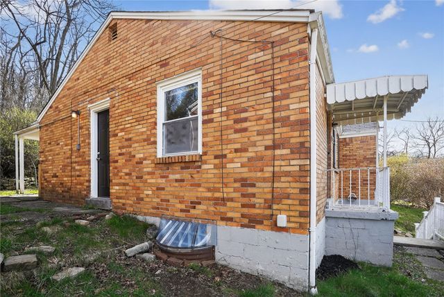 8030 Lincoln Rd, Penn Hills, PA 15147