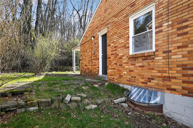 8030 Lincoln Rd, Penn Hills, PA 15147