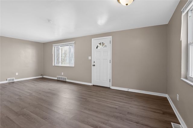 8030 Lincoln Rd, Penn Hills, PA 15147