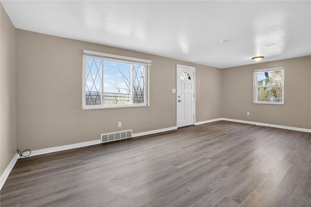 8030 Lincoln Rd, Penn Hills, PA 15147