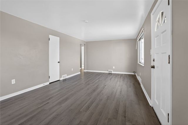 8030 Lincoln Rd, Penn Hills, PA 15147