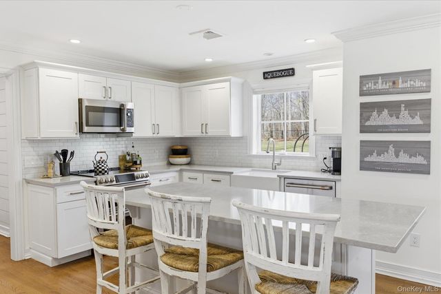 58 Heritage Lane, Aquebogue, NY 11931