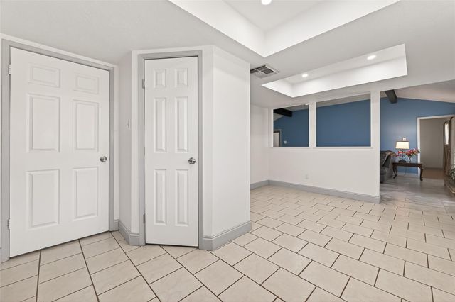 3031 Shawnee Drive, Sugar Land, TX 77479