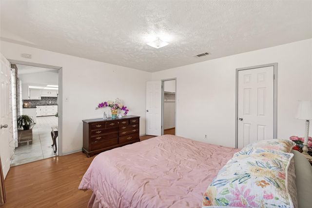 3031 Shawnee Drive, Sugar Land, TX 77479