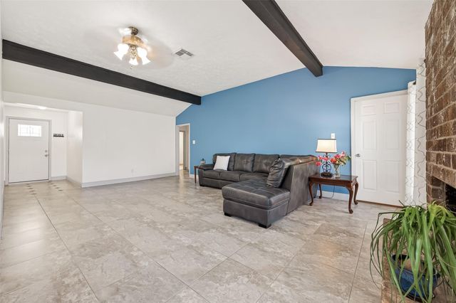 3031 Shawnee Drive, Sugar Land, TX 77479