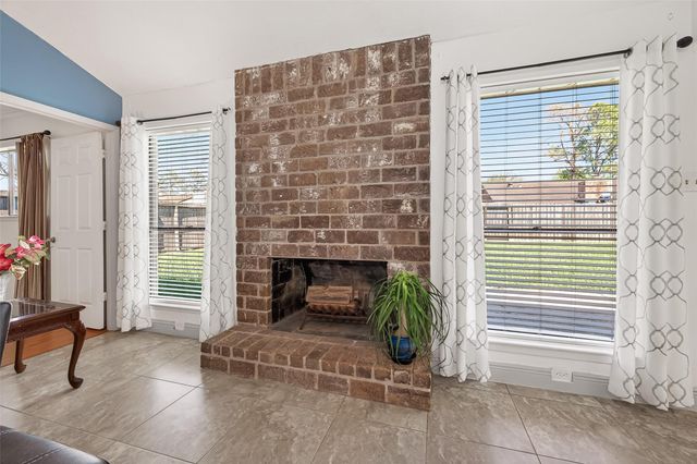 3031 Shawnee Drive, Sugar Land, TX 77479