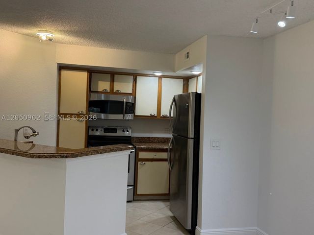 643 Vista Isles Dr 1812, Sunrise, FL 33325