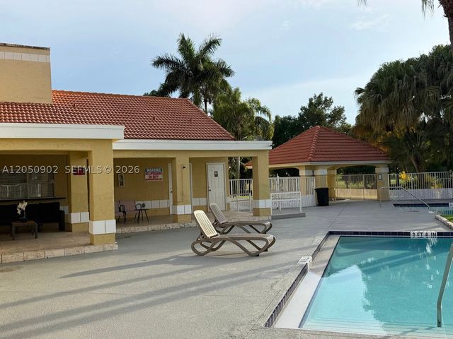643 Vista Isles Dr 1812, Sunrise, FL 33325