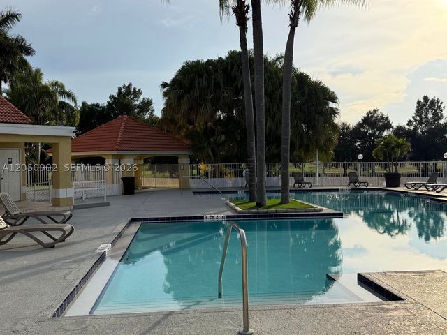 643 Vista Isles Dr 1812, Sunrise, FL 33325