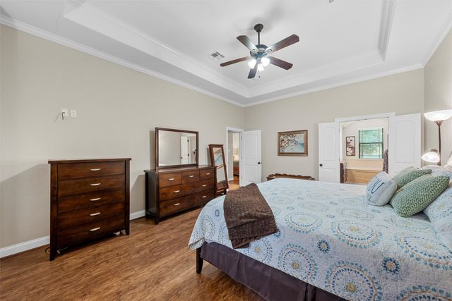 380 N Quail Run Drive, West, TX 76691