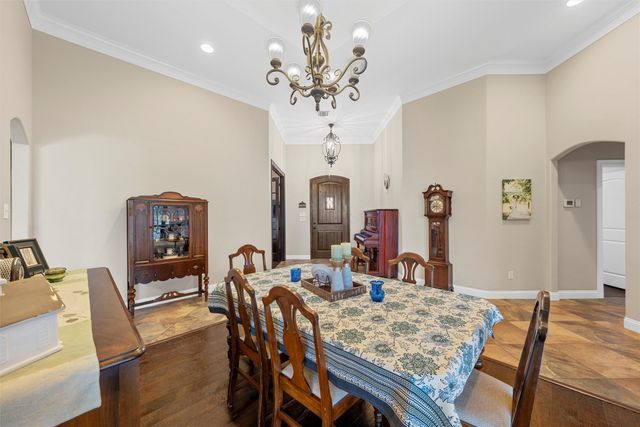 380 N Quail Run Drive, West, TX 76691