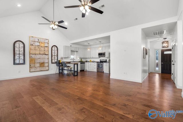 507 Highland Avenue, Scottsboro, AL 35769