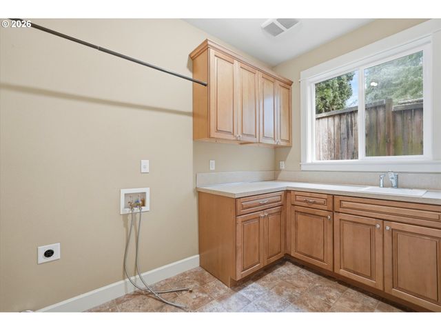 4305 Nw 140TH Way, Vancouver, WA 98685