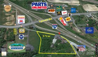196 Mcmurray Road, Flat Rock, NC 28731
