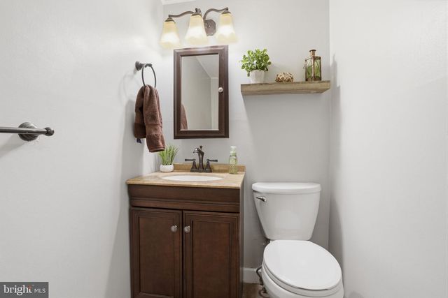 1240 ALMSHOUSE RD, Jamison, PA 18929