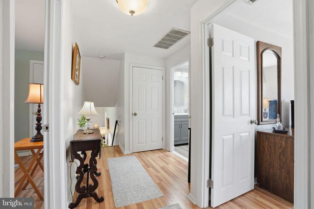 1240 ALMSHOUSE RD, Jamison, PA 18929